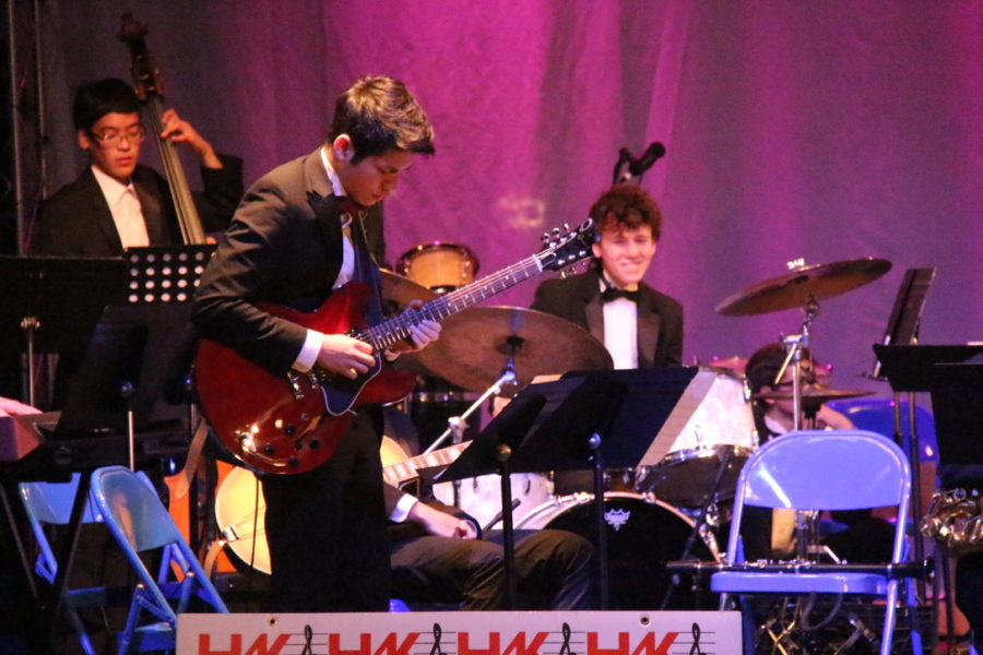 Brennen Ravenberg soloing at Jazz for a Cause