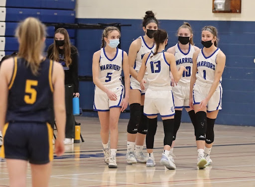 Hall’s starting lineup against Simsbury features Mckenzie Mandyck ‘22, Abby Magandentz ‘23, Rylan Priest ‘24, Talia Sortman ‘24, and Julia Zydanowicz ‘24.