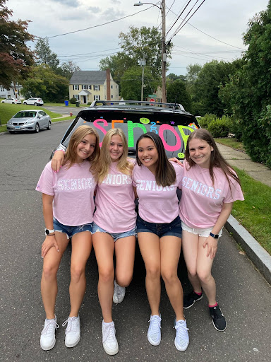 Beatrice Hoffman ‘22, Maya Ferreira ‘22, Ashley Ho ‘22, and Sophie Kudler ‘22 celebrate their last first day together as seniors.